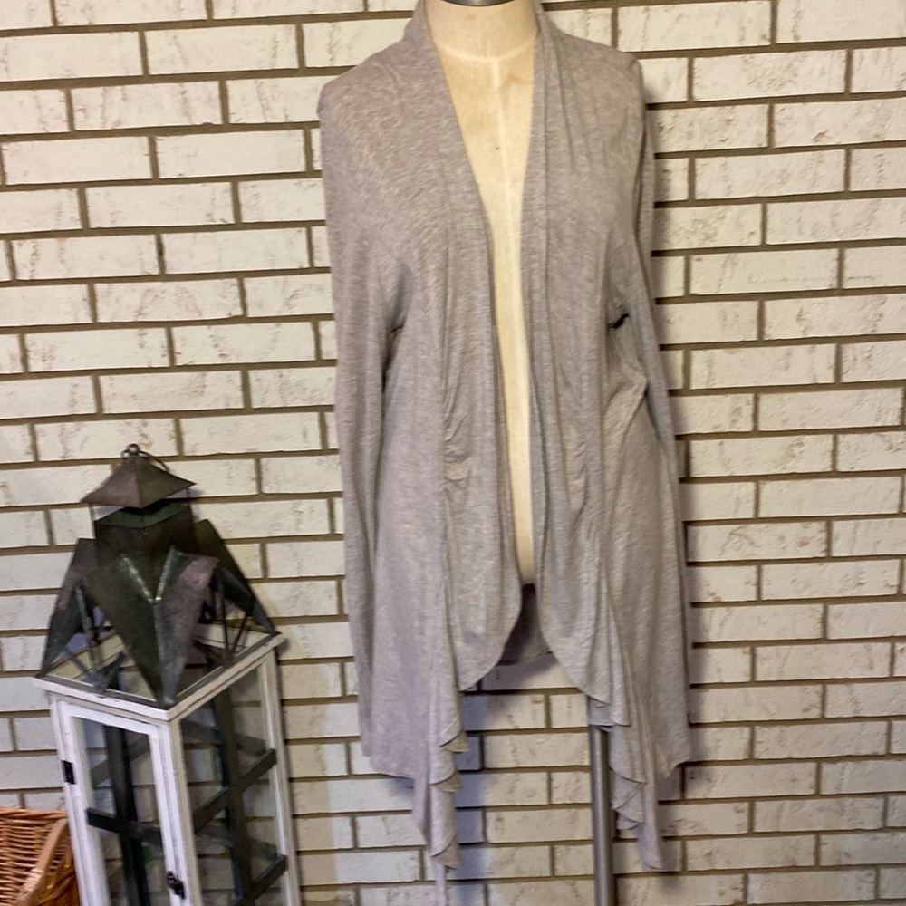 Philosophy by Republic / Tan ruffled cardigan sz L